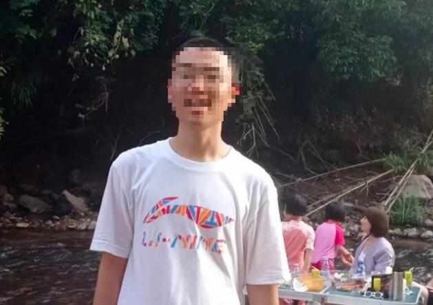 胡鑫宇录音笔内容公开 曾试图跳楼