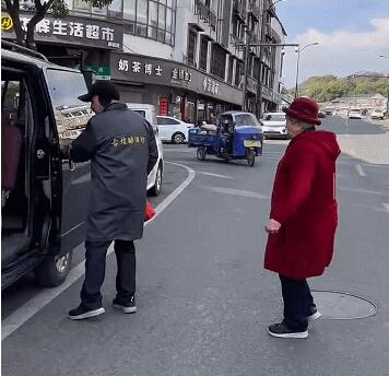 101岁老人每天赶2场麻将 内幕曝光简直太意外了