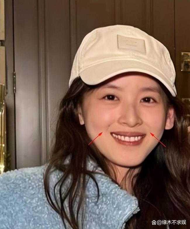 章泽天近照曝光 与梁朝伟夫妇合影 破次元壁合影引热议