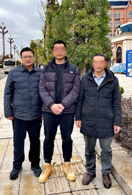 成都5岁女童被辗轧致死案将再次开庭