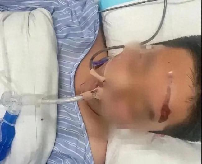 东莞一初中生跑操中倒地身亡 家属质疑学校施救不力