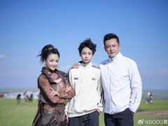 曹颖14岁儿子被赞“最帅星二代” 网友直呼可出道！（图）