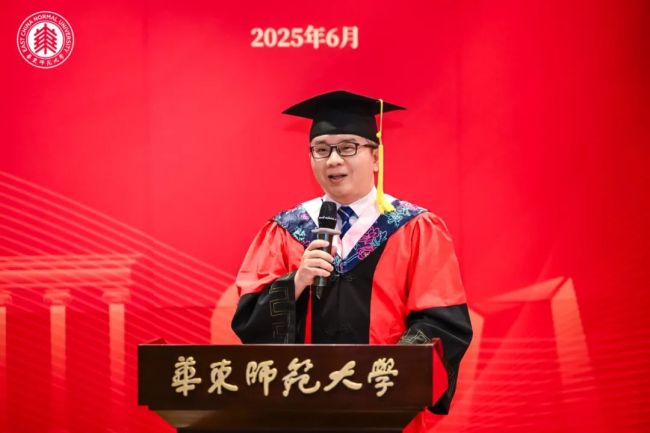 985大学教授沉迷短剧：昏天黑地追 从霸总到学术的跨界之旅